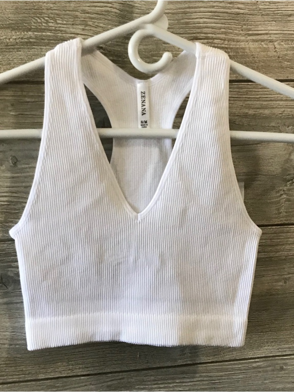BN Zenana Outfitters White Ribbed V-Neck Racerback Brami